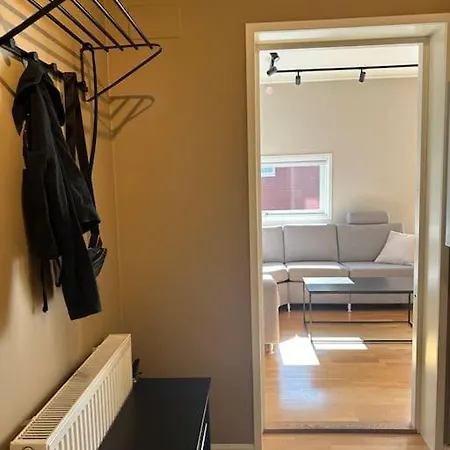 Cozy 2 Bedroom *