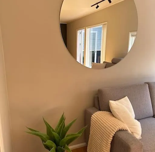 Cozy 2 Bedroom *