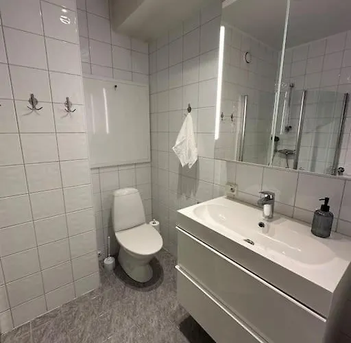Cozy 2 Bedroom *