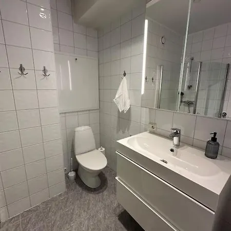 Cozy 2 Bedroom *