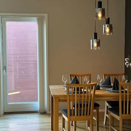 Apartment Cozy 2 Bedroom